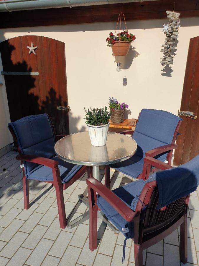 Ferienwohnung Gohlke Щралзунд Екстериор снимка
